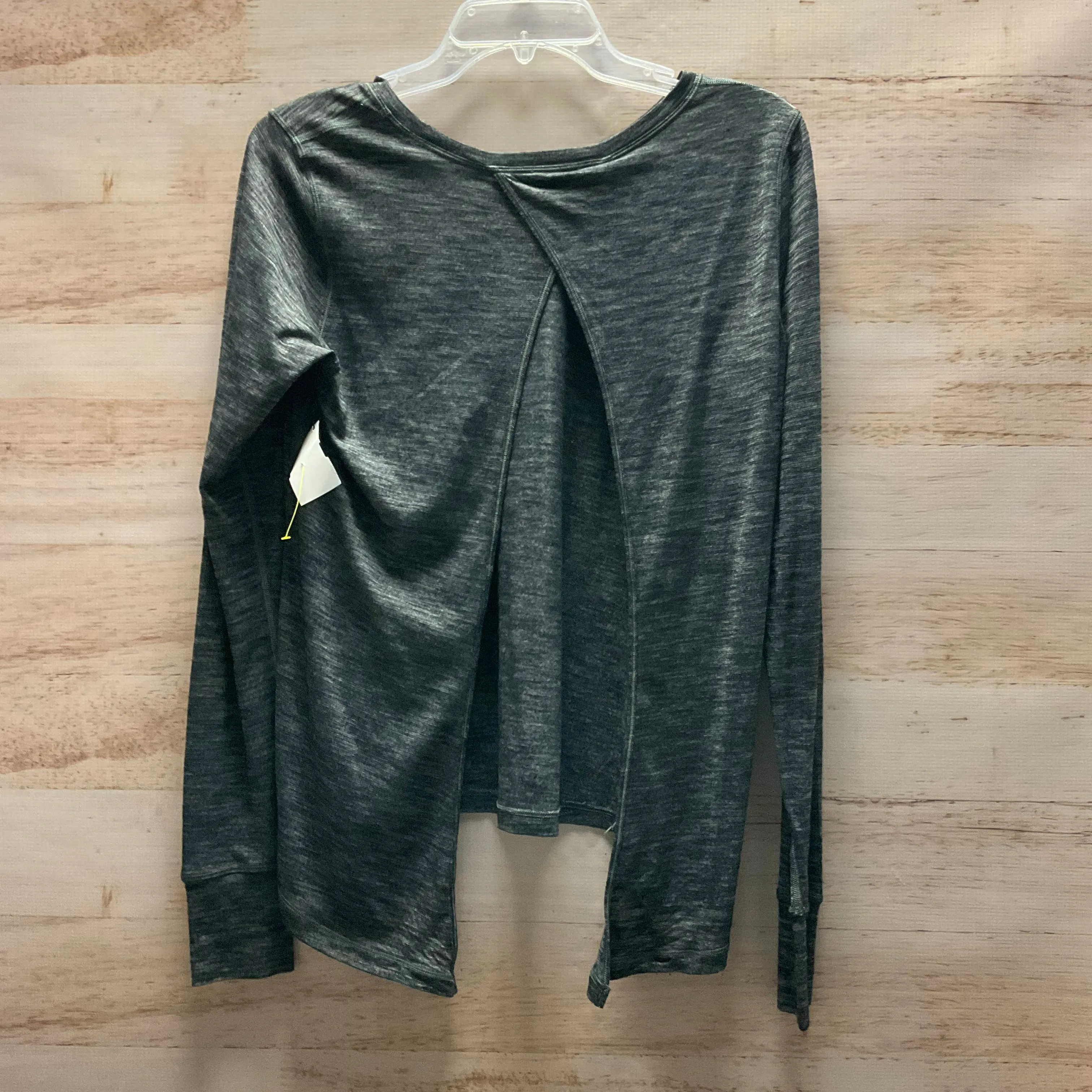 Athletic Top Long Sleeve Collar By Lululemon In Grey, Size: 6