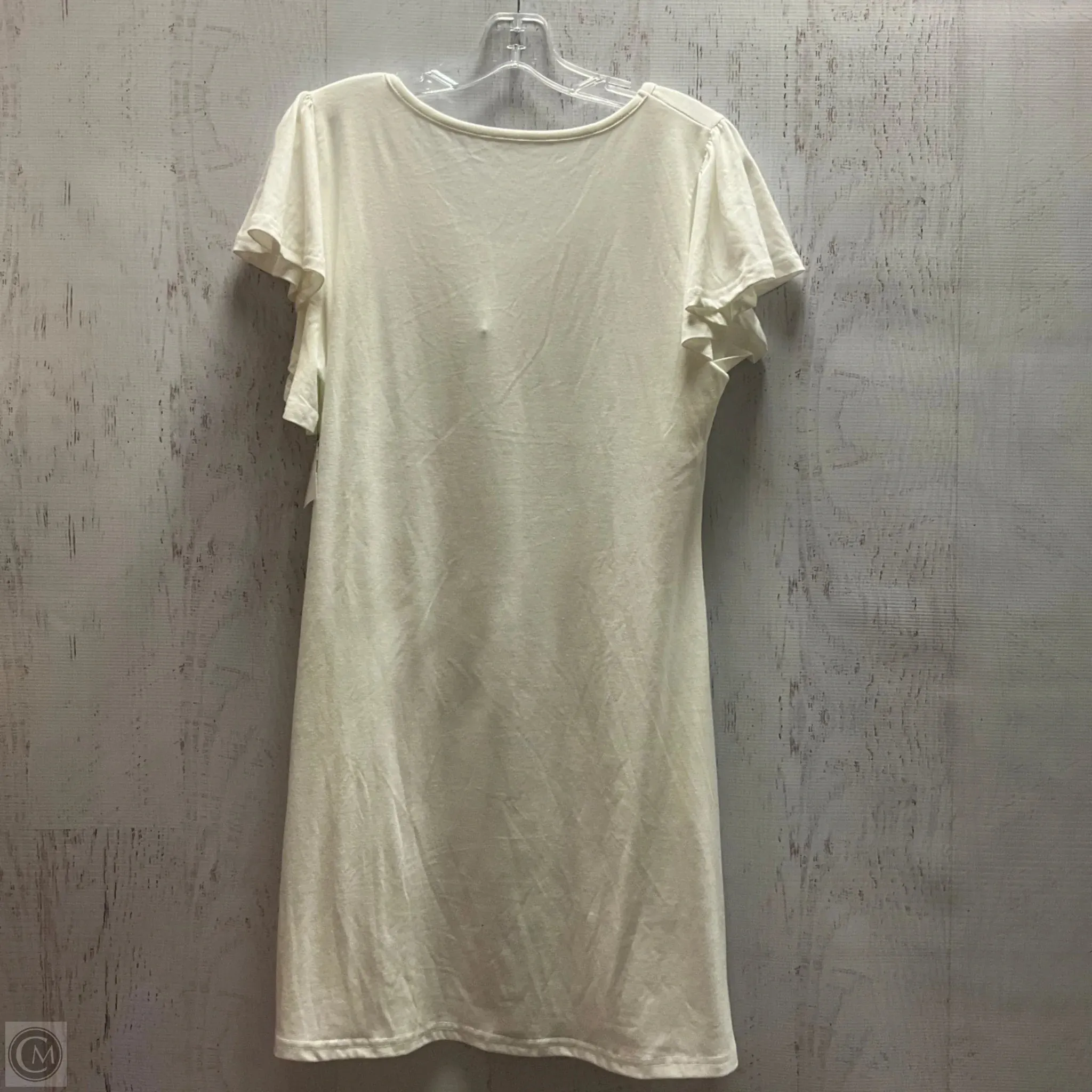 Dress Casual Short By Clothes Mentor In White, Size: M