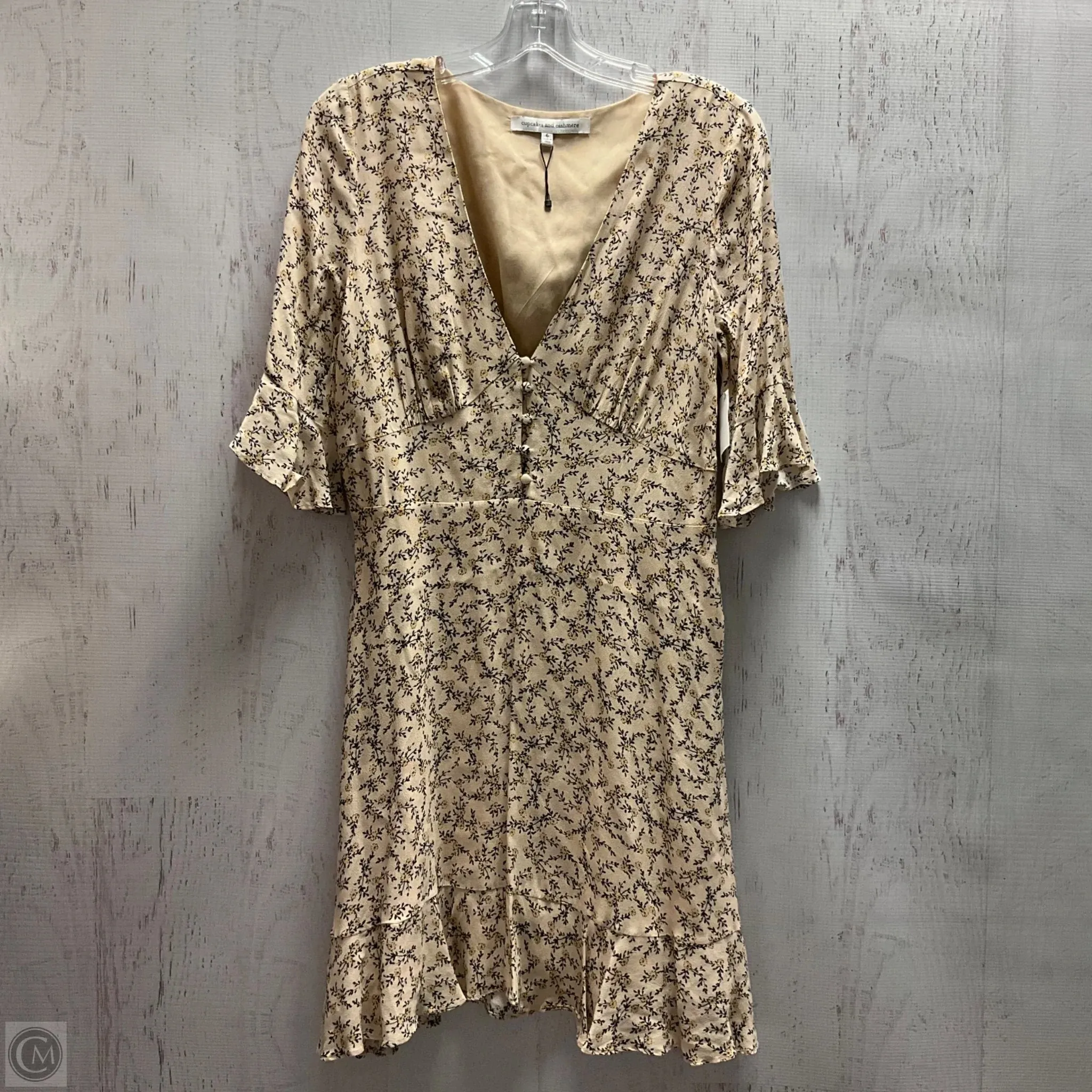 Dress Casual Short By Cupcakes And Cashmere In Floral Print, Size: 6